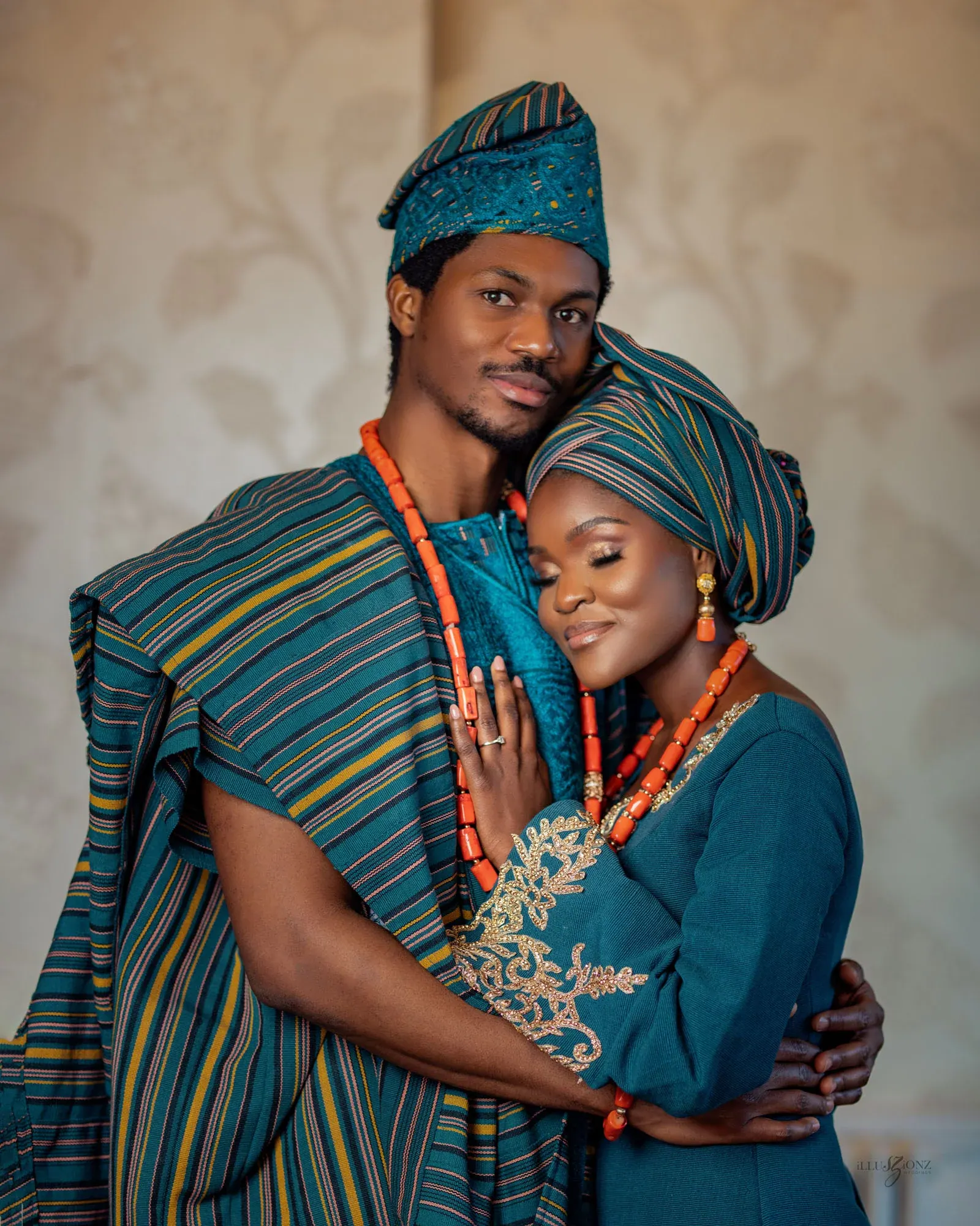 A portrait session in the Illuszionz Media studio